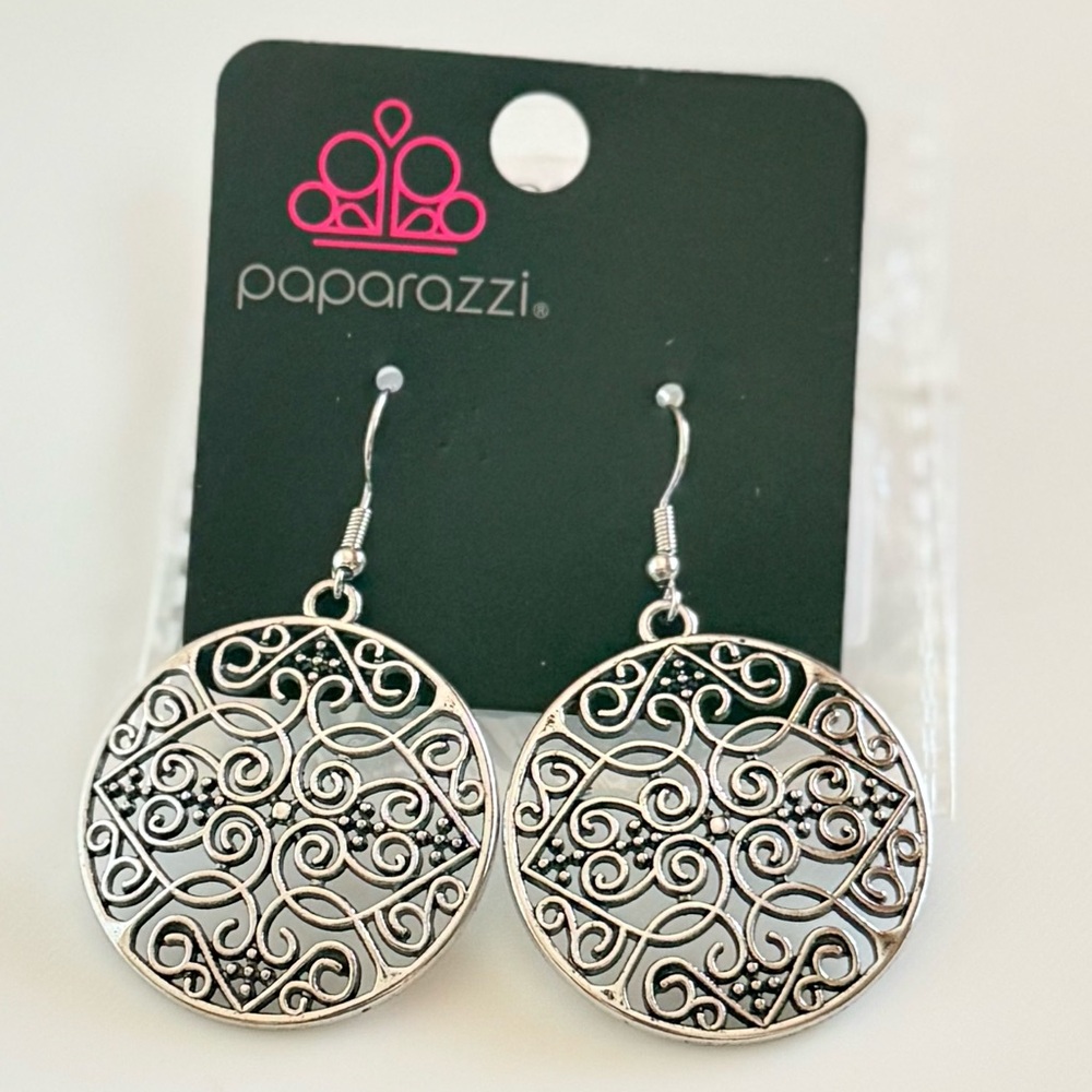 Paparazzi Silver Filigree Dangle Earrings